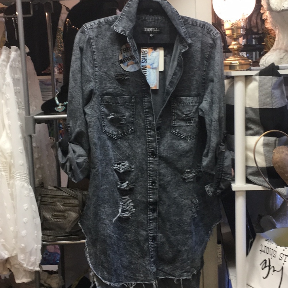Long Distressed Black Long Tunic Like Top